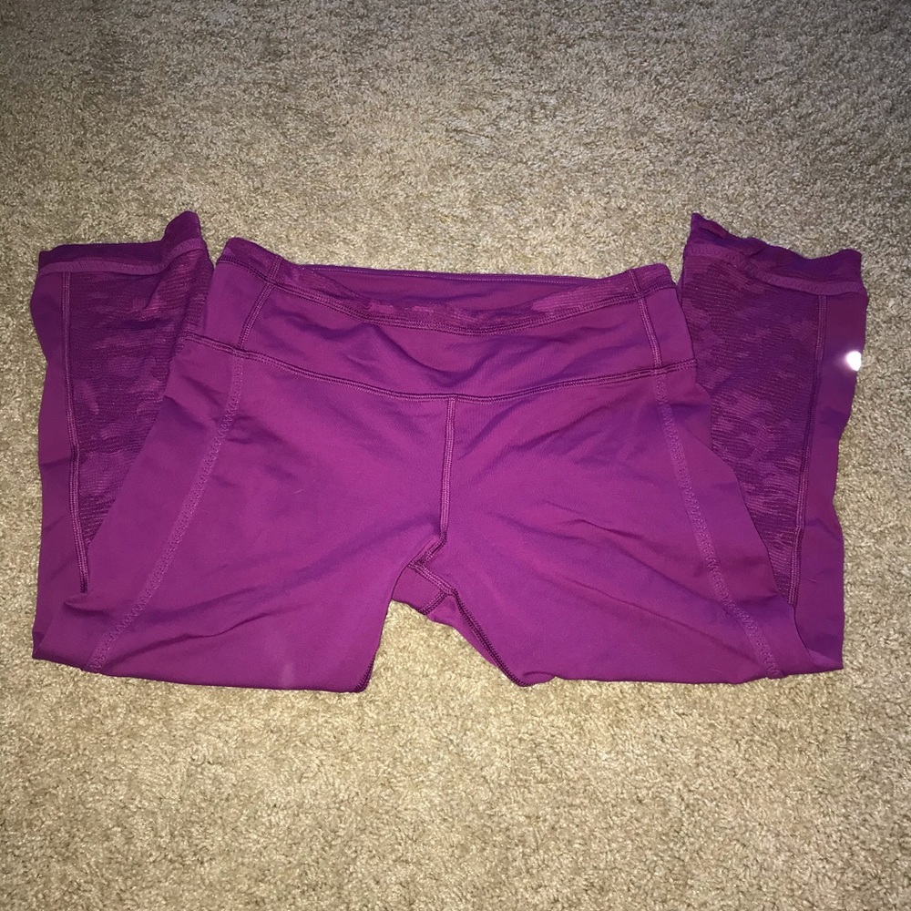 Burgundy Capri Lululemon leggings